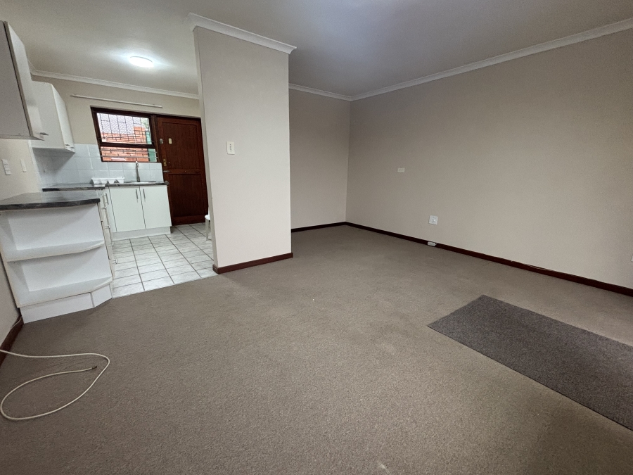 To Let 1 Bedroom Property for Rent in Fernglen Eastern Cape